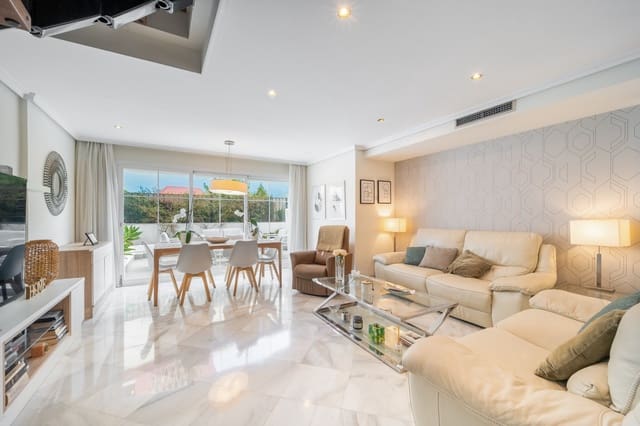 3 soveværelse Byhus til salg i Marbella med swimmingpool garage - € 1.260.000 (Ref: 10035061)