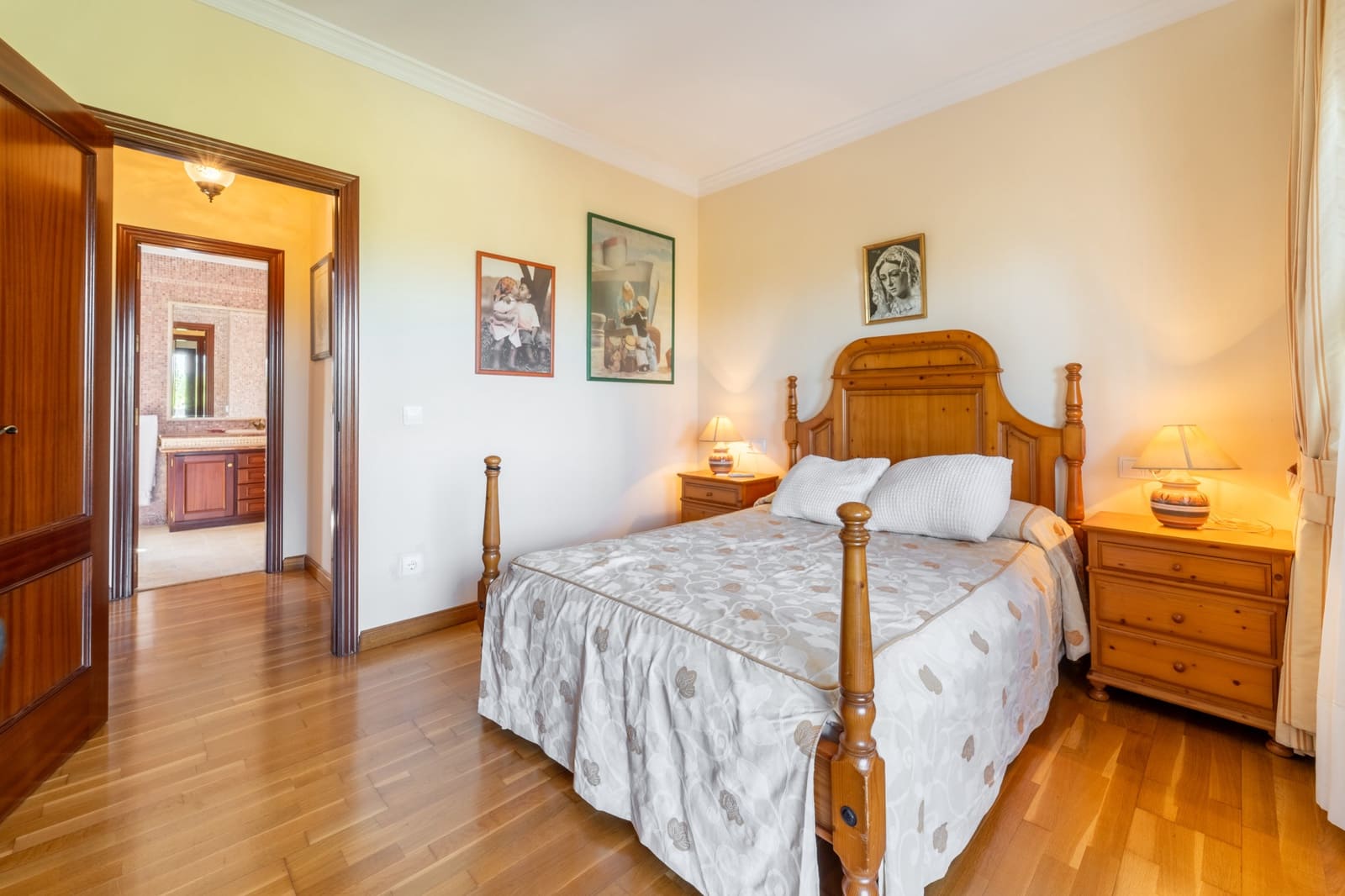 Chalet de 6 habitaciones en Marbella en venta con piscina garaje - 1.595.000 € (Ref: 10040739)