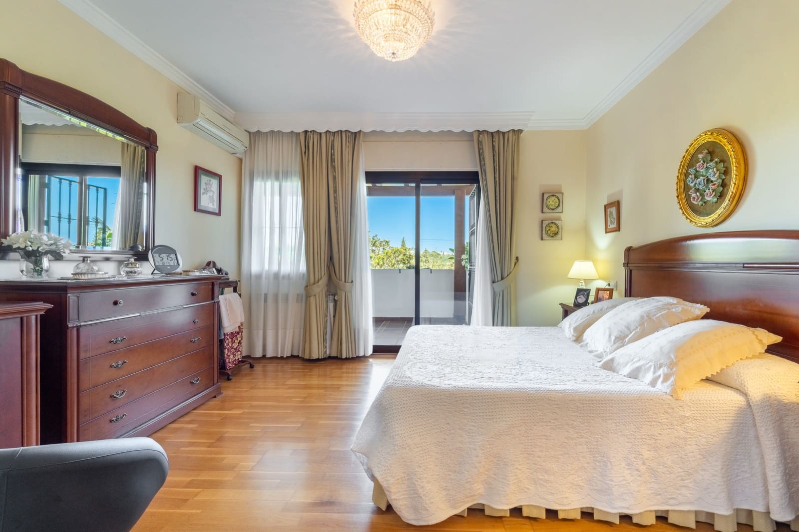 Chalet de 6 habitaciones en Marbella en venta con piscina garaje - 1.595.000 € (Ref: 10040739)