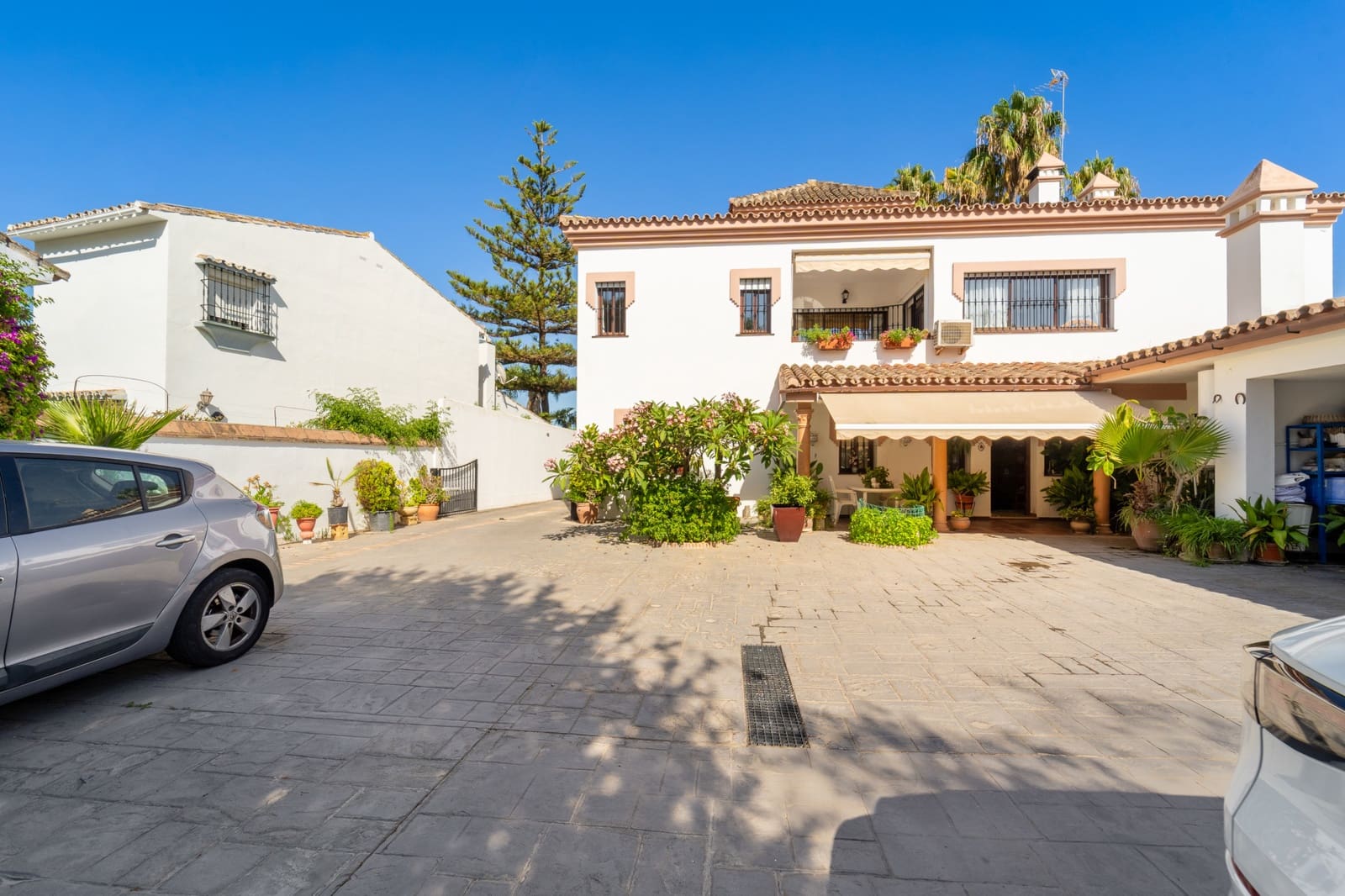 Chalet de 6 habitaciones en Marbella en venta con piscina garaje - 1.595.000 € (Ref: 10040739)