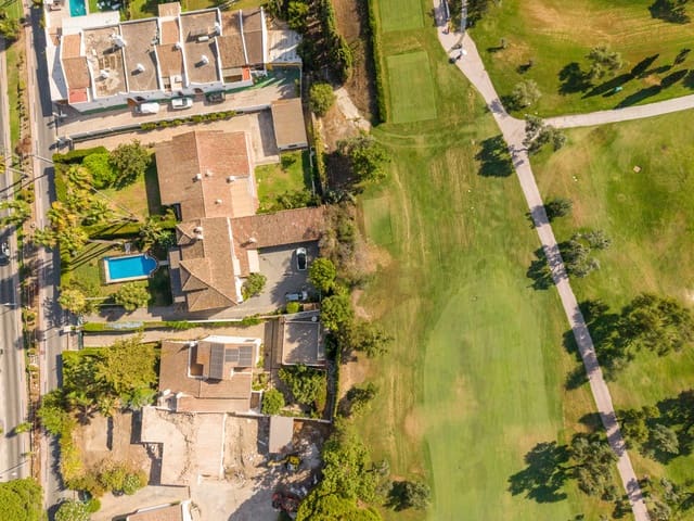 6 bedroom Villa for sale in Marbella with pool garage - € 1,595,000 (Ref: 10040739)