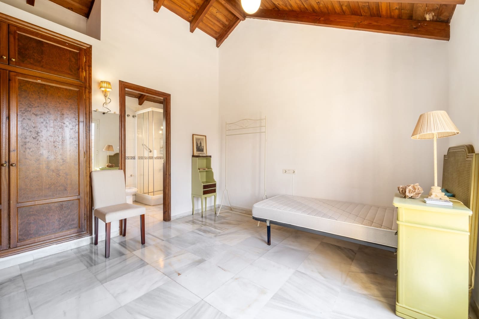 Chalet de 2 habitaciones en Marbella en venta con piscina garaje - 650.000 € (Ref: 10042682)