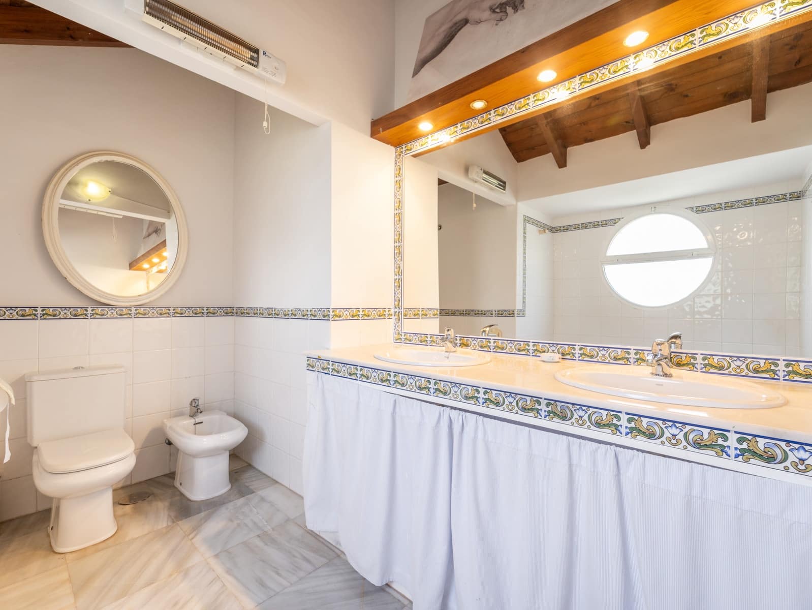 Chalet de 2 habitaciones en Marbella en venta con piscina garaje - 650.000 € (Ref: 10042682)