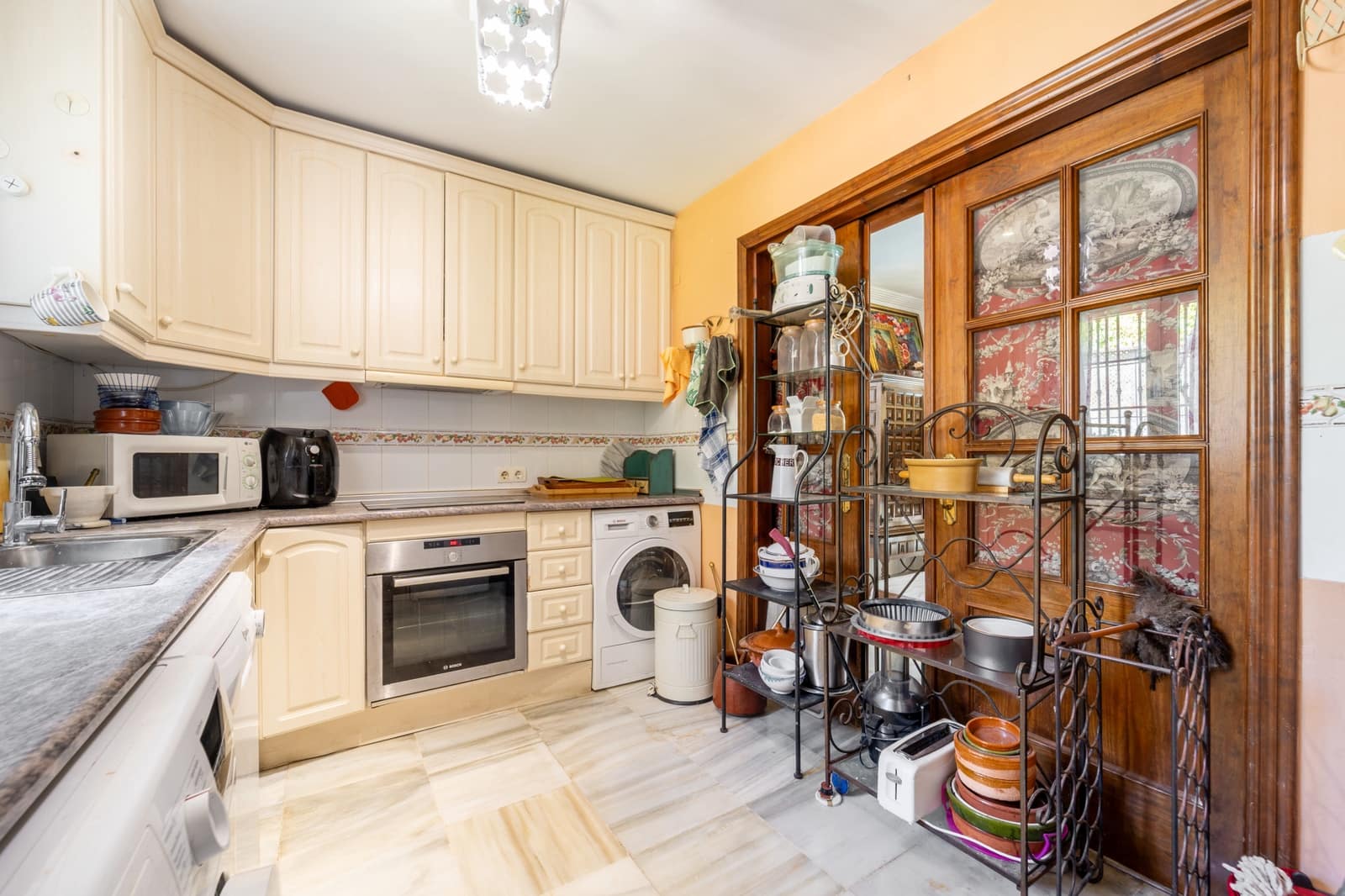 Chalet de 2 habitaciones en Marbella en venta con piscina garaje - 650.000 € (Ref: 10042682)