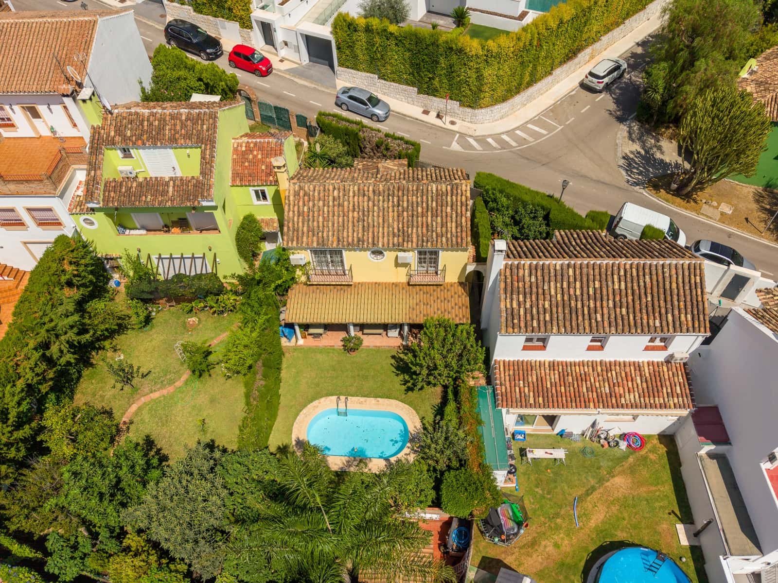 Chalet de 2 habitaciones en Marbella en venta con piscina garaje - 650.000 € (Ref: 10042682)
