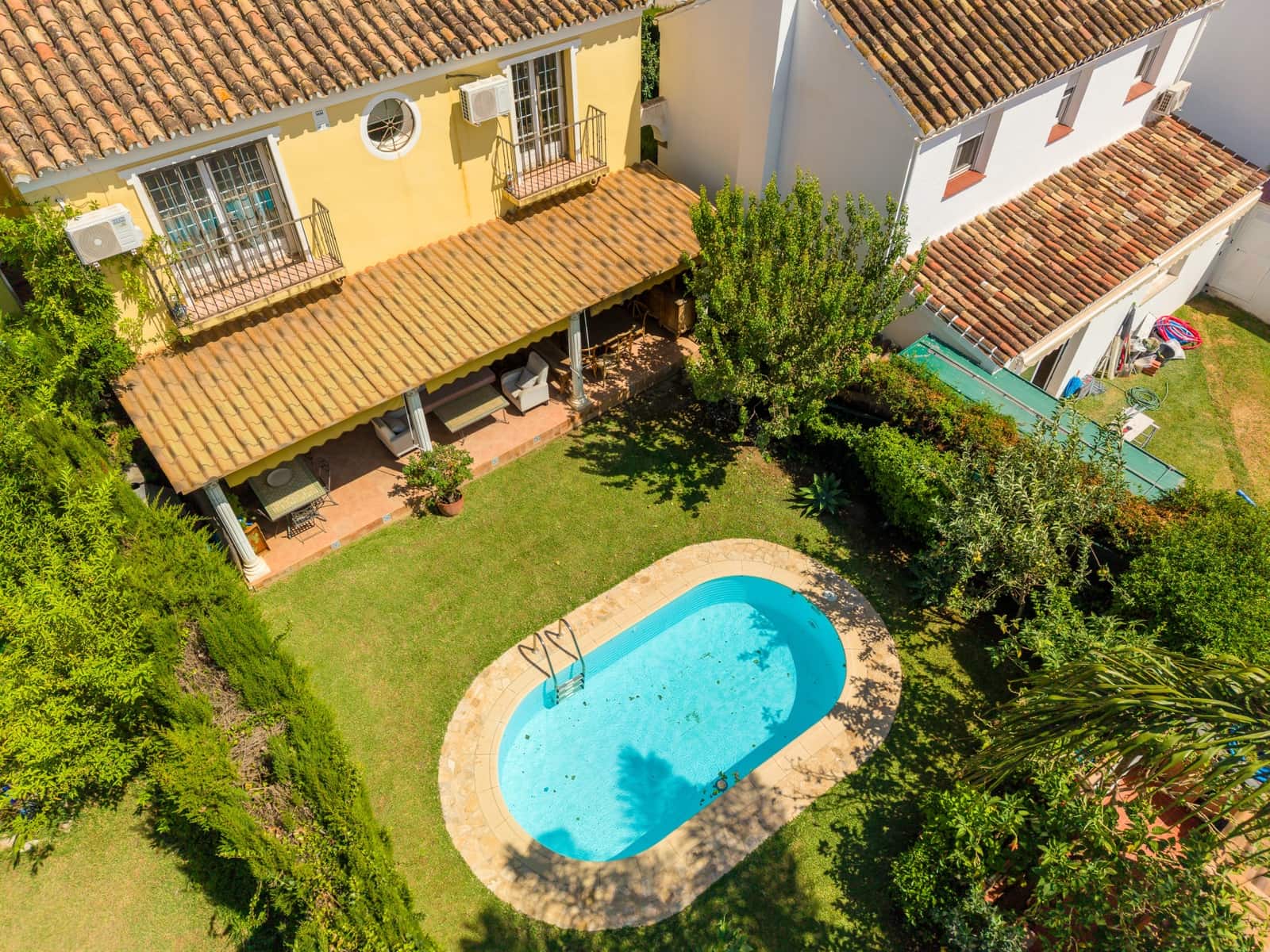 Chalet de 2 habitaciones en Marbella en venta con piscina garaje - 650.000 € (Ref: 10042682)