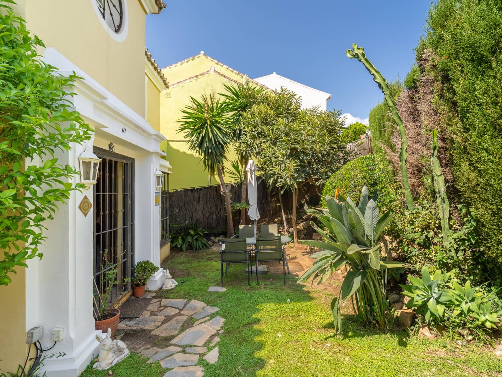 Chalet de 2 habitaciones en Marbella en venta con piscina garaje - 650.000 € (Ref: 10042682)