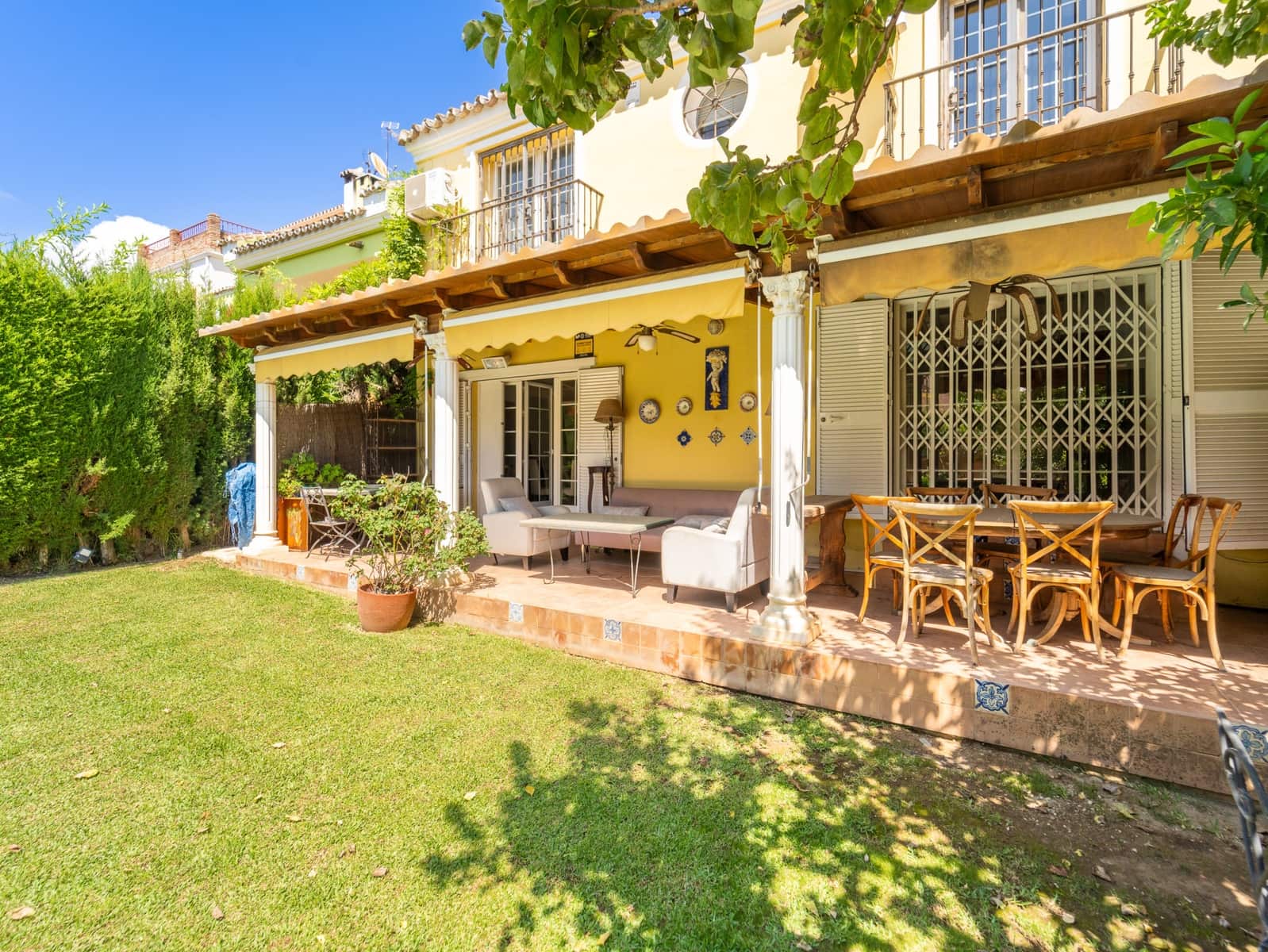 Chalet de 2 habitaciones en Marbella en venta con piscina garaje - 650.000 € (Ref: 10042682)