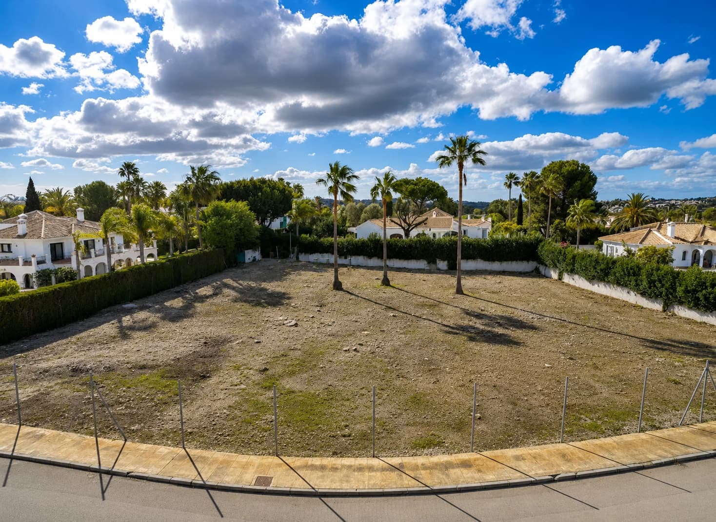 Building Plot for sale in Guadalmina - € 2,250,000 (Ref: 10042683)