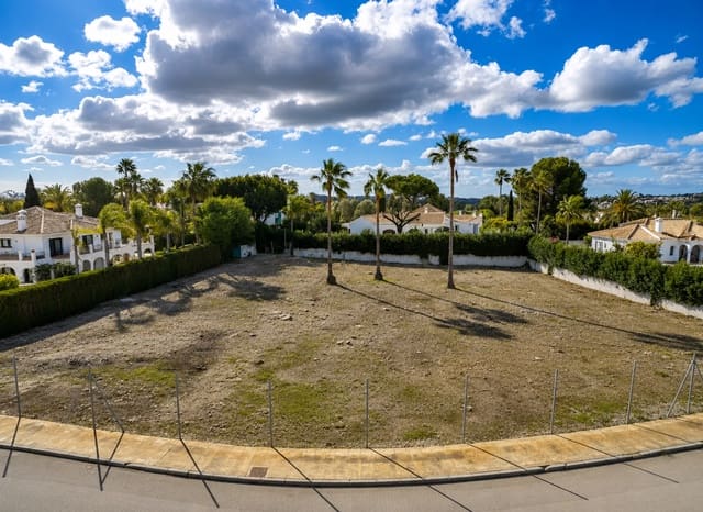Building Plot for sale in Guadalmina Baja, Marbella - € 2,250,000 (Ref: 10042683)