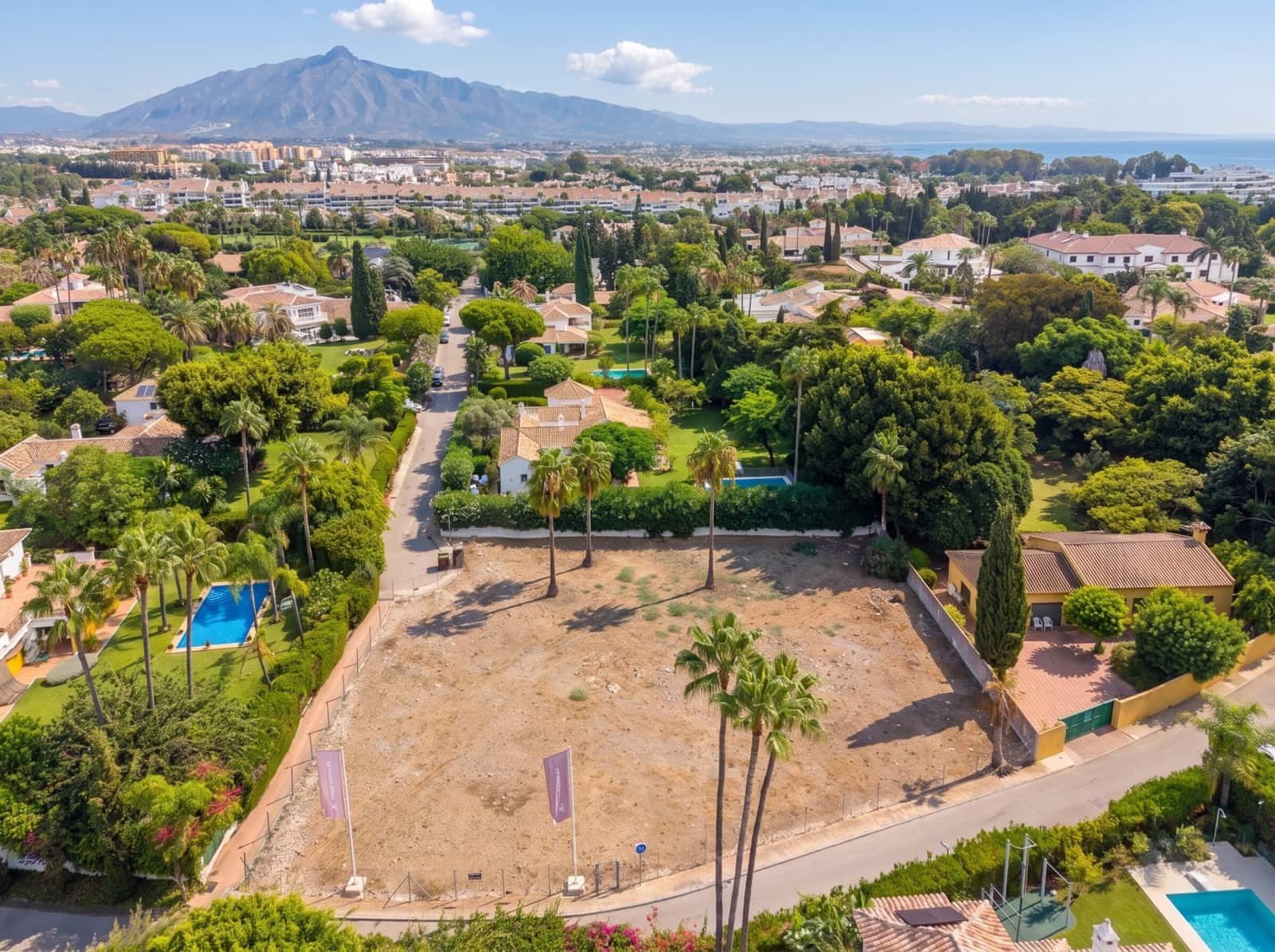 Area Edificabile in vendita in Guadalmina - 2.250.000 € (Rif: 10042683)