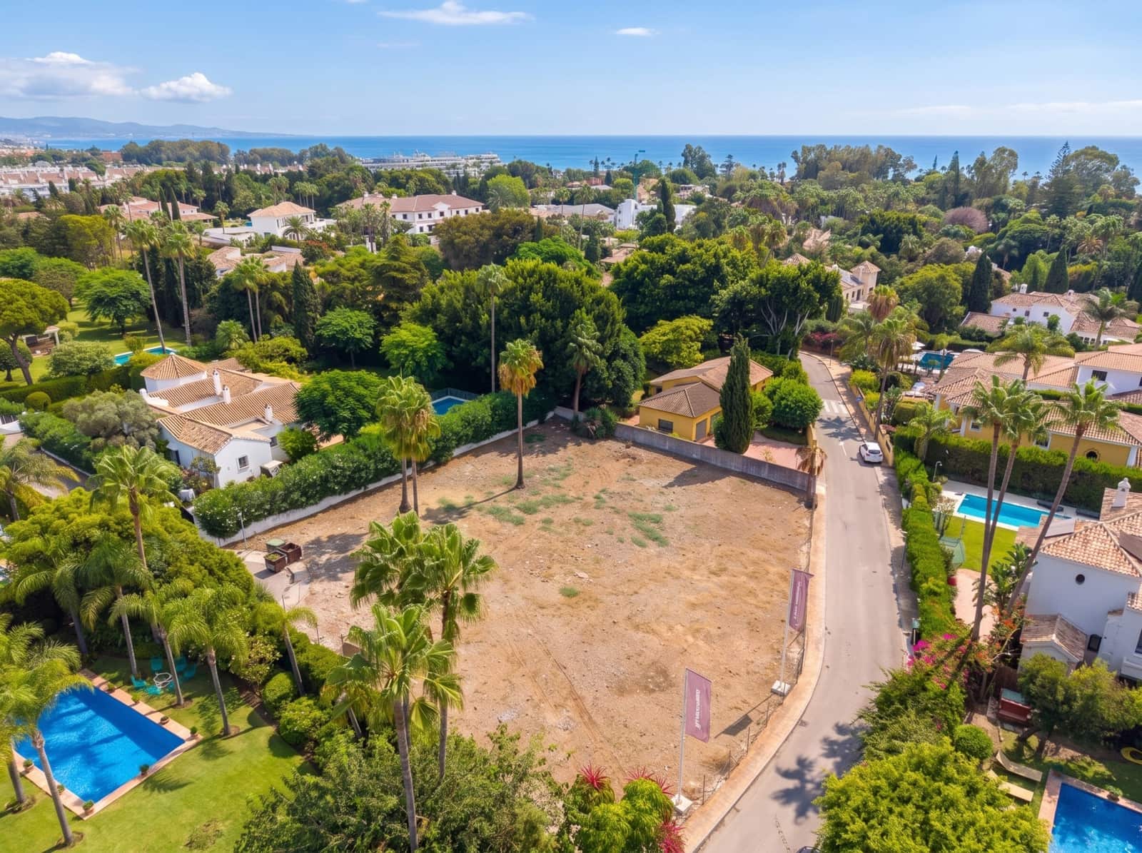 Area Edificabile in vendita in Guadalmina - 2.250.000 € (Rif: 10042683)