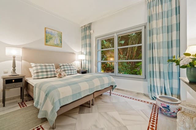 4 slaapkamer Villa te koop in Marbella met zwembad garage - € 3.995.000 (Ref: 10042684)