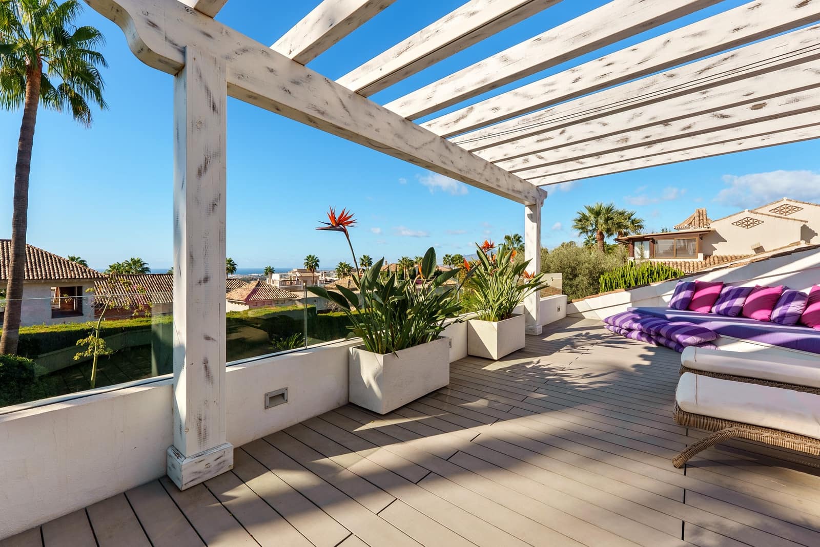 4 bedroom Villa for sale in Marbella with pool garage - € 3,995,000 (Ref: 10042684)