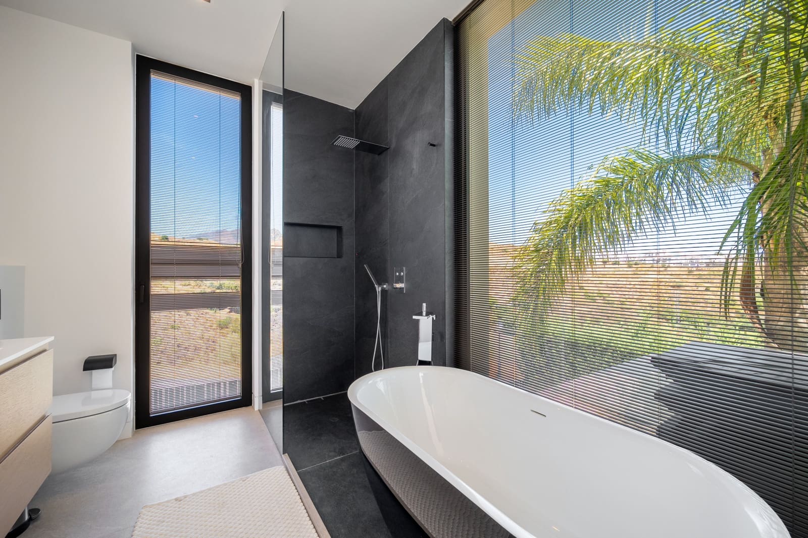 5 bedroom Villa for sale in Los Flamingos with pool garage - € 4,200,000 (Ref: 10042685)