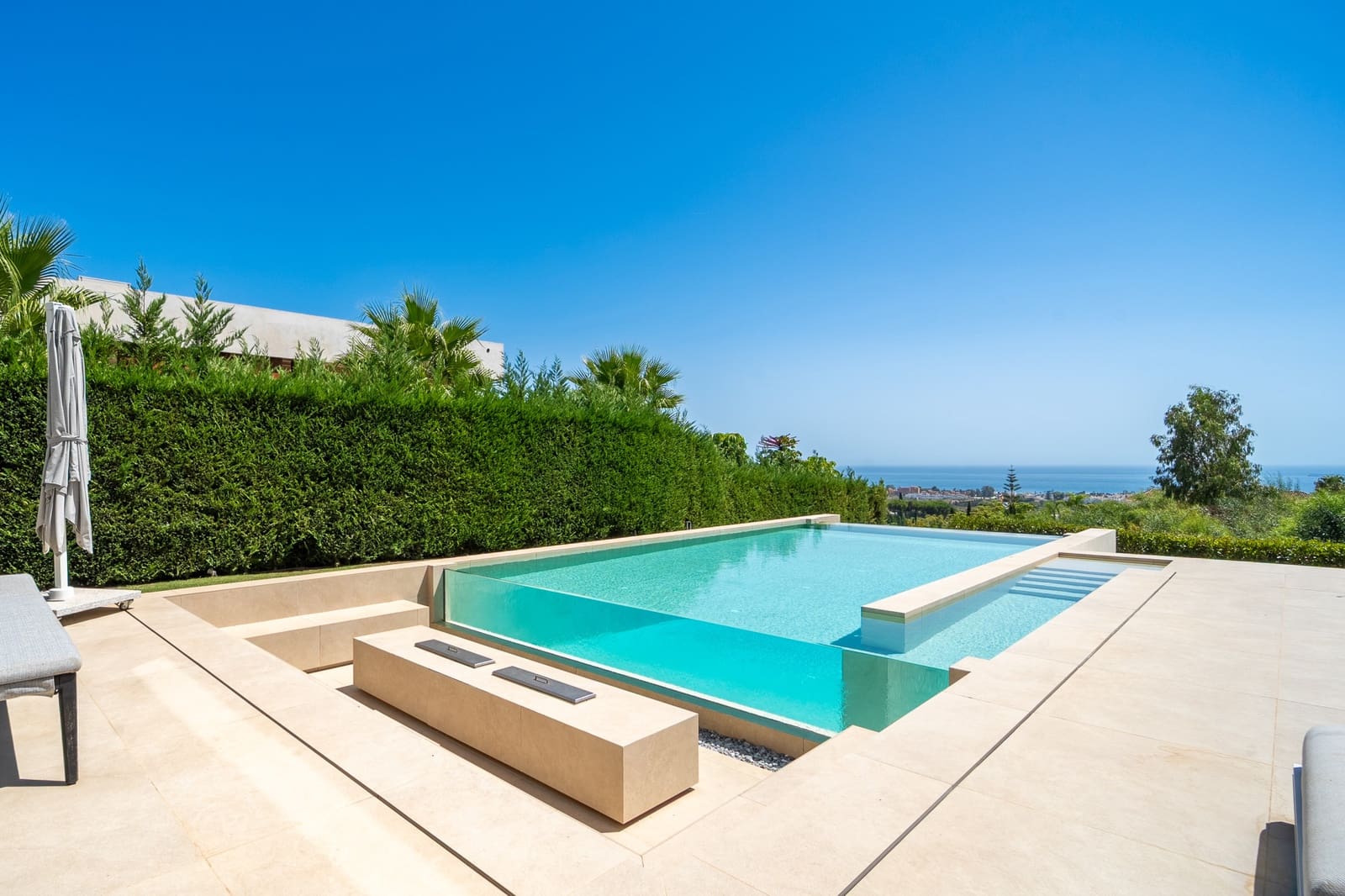 5 bedroom Villa for sale in Los Flamingos with pool garage - € 4,200,000 (Ref: 10042685)