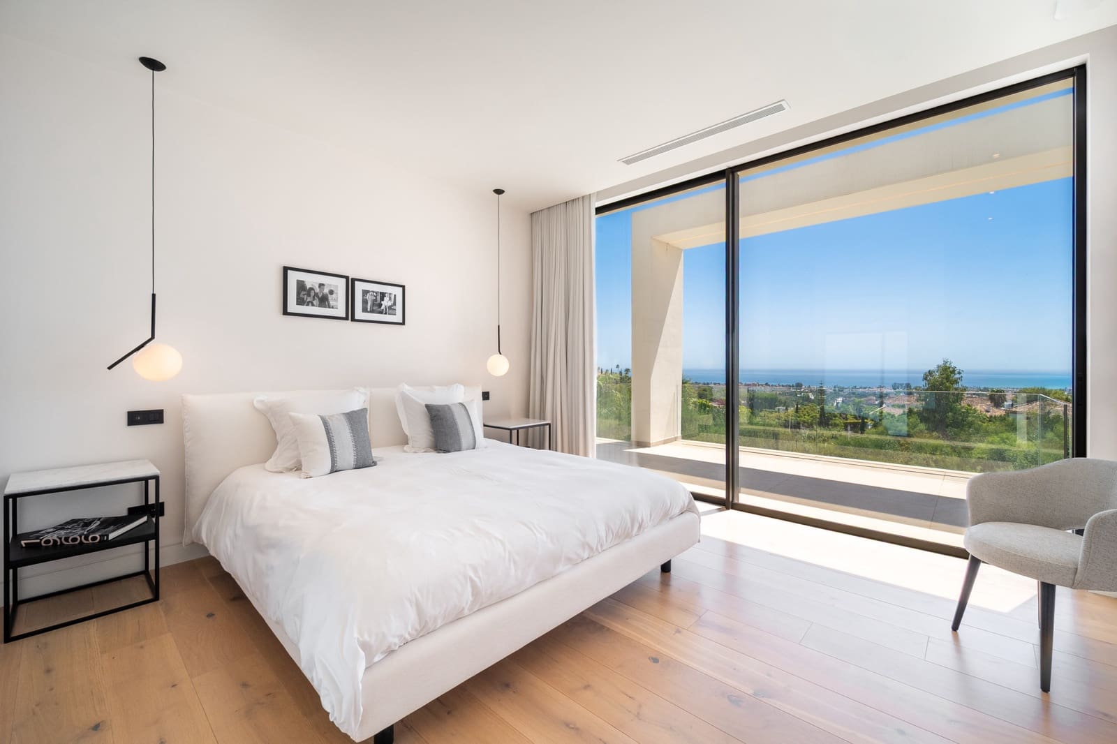 5 bedroom Villa for sale in Los Flamingos with pool garage - € 4,200,000 (Ref: 10042685)
