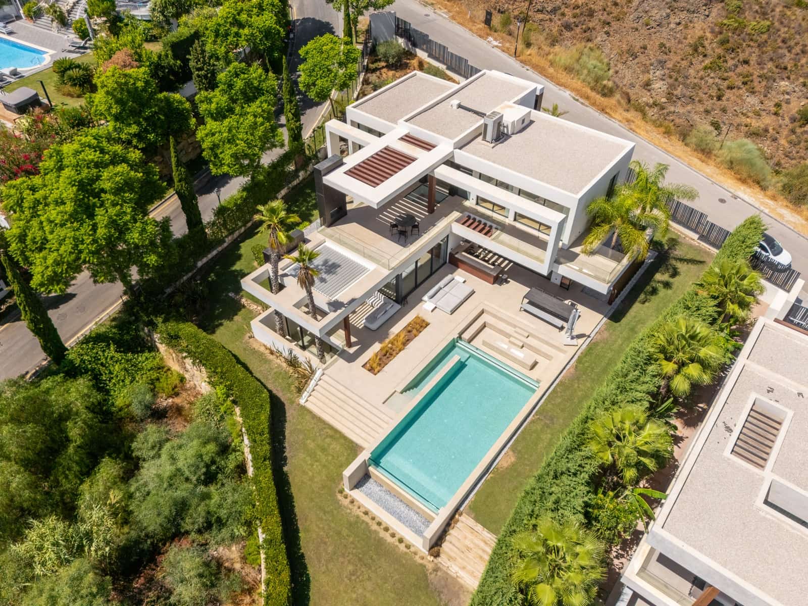 5 bedroom Villa for sale in Los Flamingos with pool garage - € 4,200,000 (Ref: 10042685)