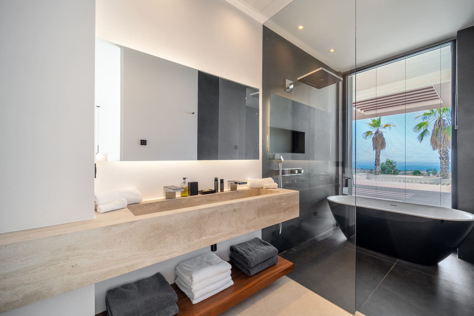 5 bedroom Villa for sale in Los Flamingos with pool garage - € 4,200,000 (Ref: 10042685)