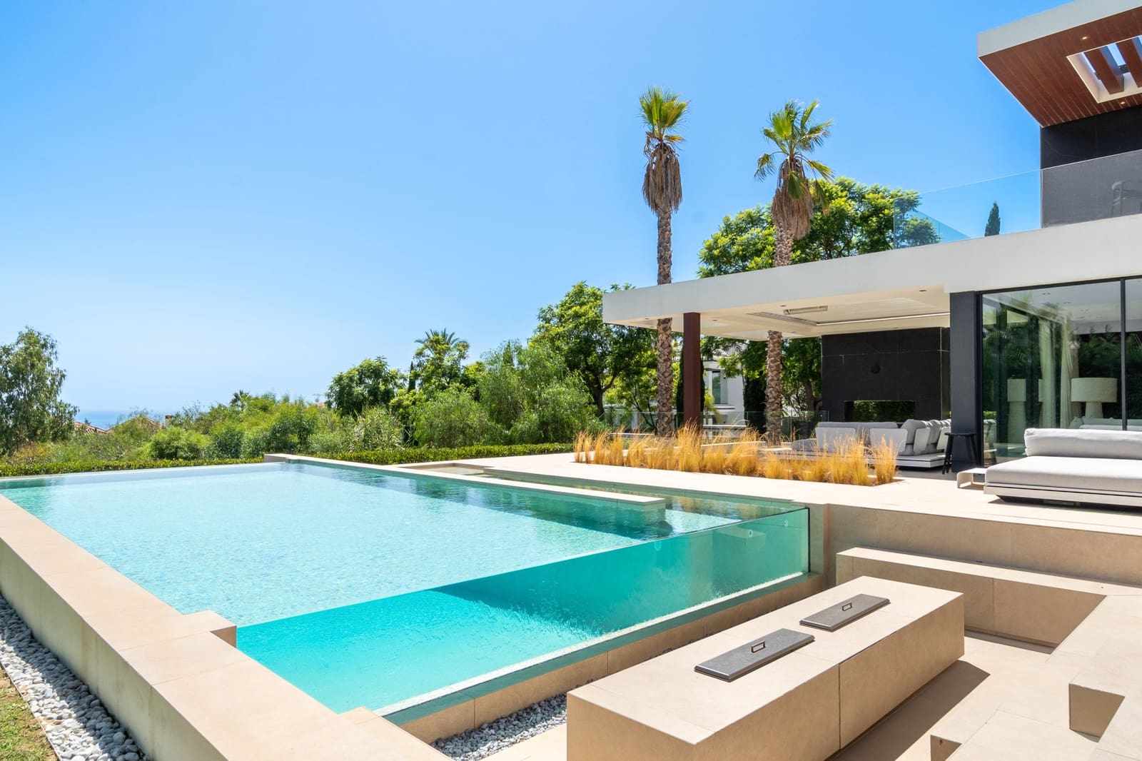 5 bedroom Villa for sale in Los Flamingos with pool garage - € 4,200,000 (Ref: 10042685)
