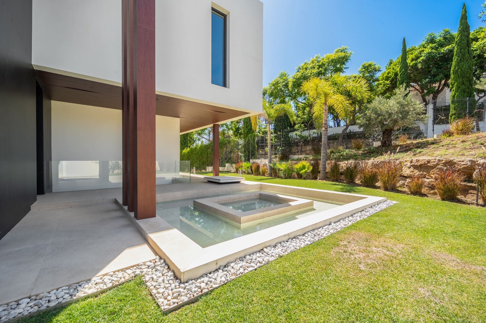 5 bedroom Villa for sale in Los Flamingos with pool garage - € 4,200,000 (Ref: 10042685)