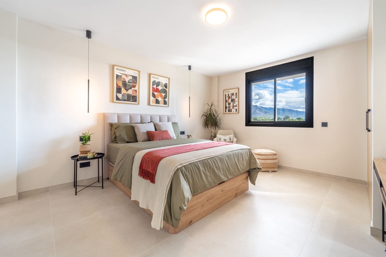 3 sypialnia Apartament na sprzedaż w Marbella z basenem garażem - 825 000 € (Ref: 10042686)