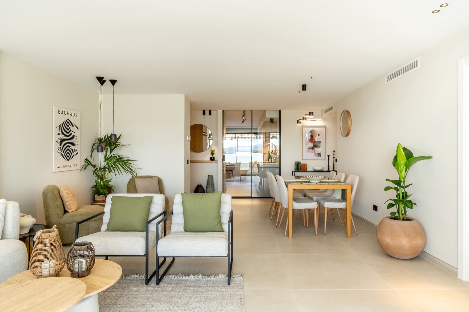 3 sypialnia Apartament na sprzedaż w Marbella z basenem garażem - 825 000 € (Ref: 10042686)