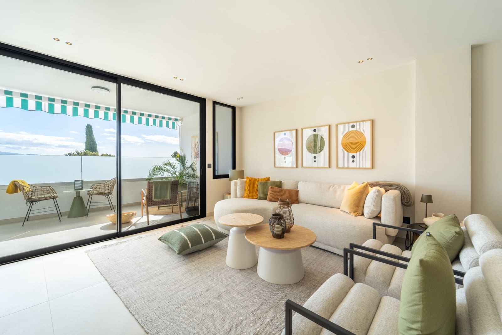 3 sypialnia Apartament na sprzedaż w Marbella z basenem garażem - 825 000 € (Ref: 10042686)