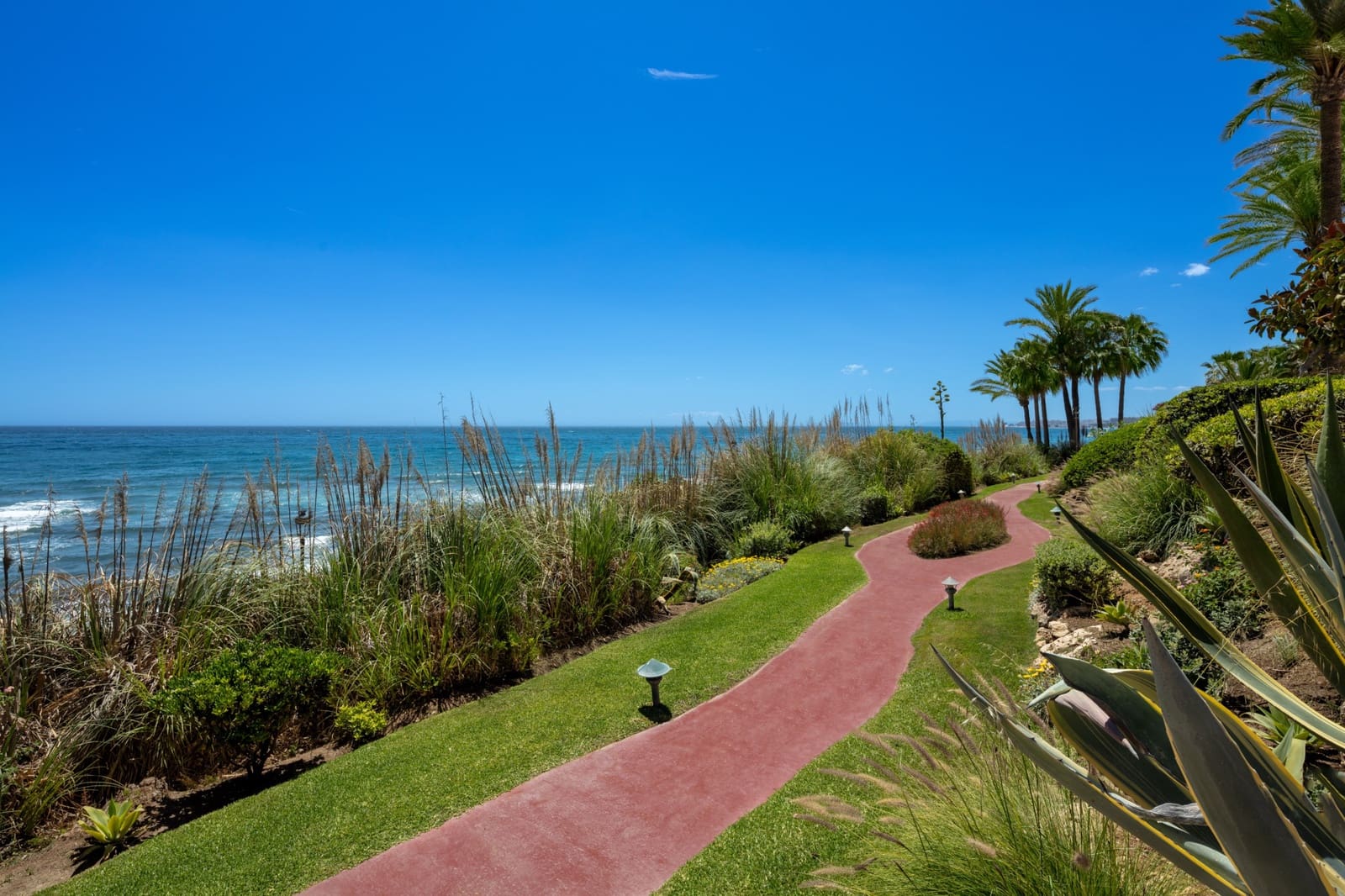 4 sypialnia Penthouse na sprzedaż w Marbella z basenem garażem - 7 895 000 € (Ref: 10061675)