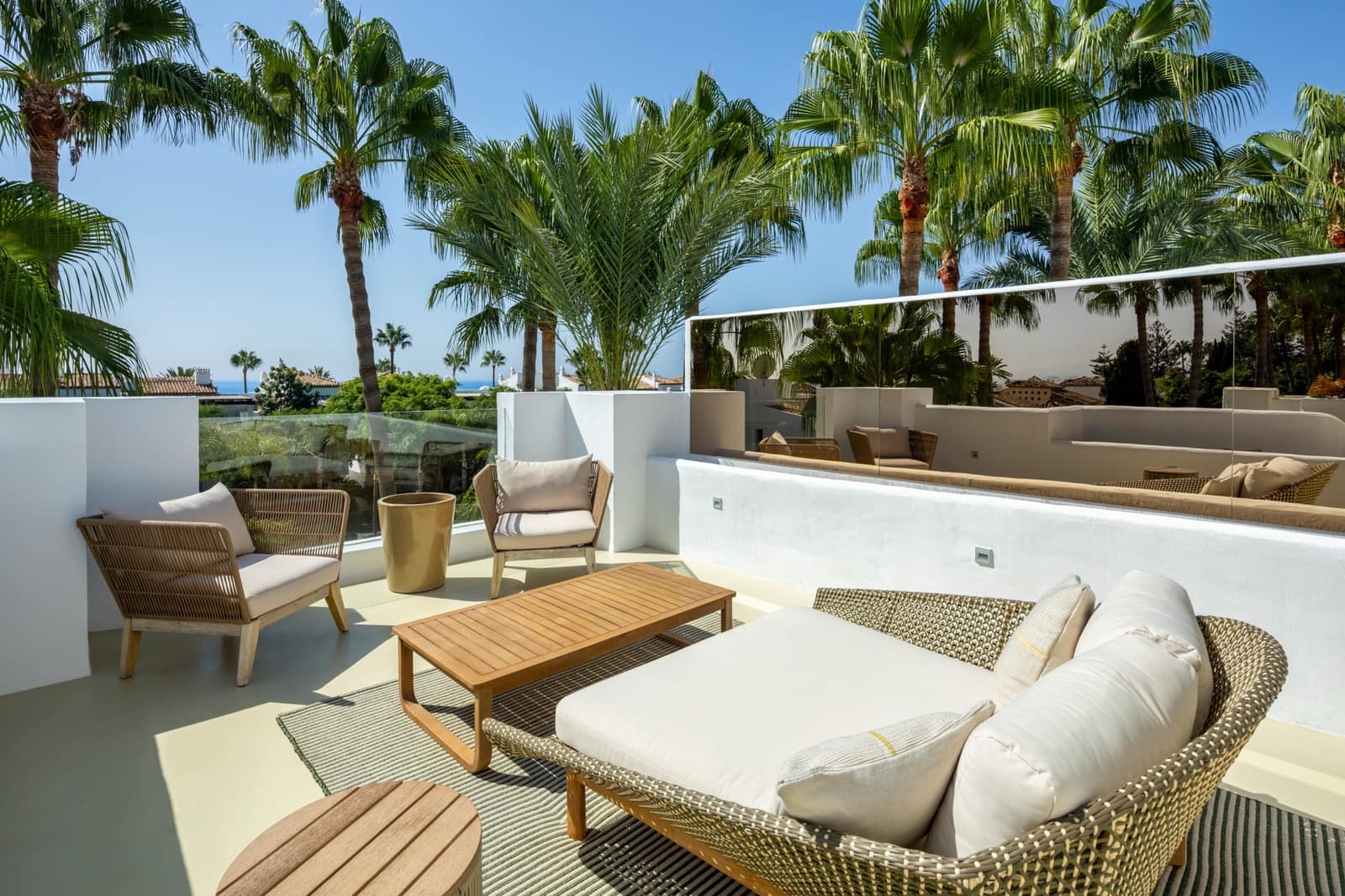 4 sypialnia Penthouse na sprzedaż w Marbella z basenem garażem - 7 895 000 € (Ref: 10061675)