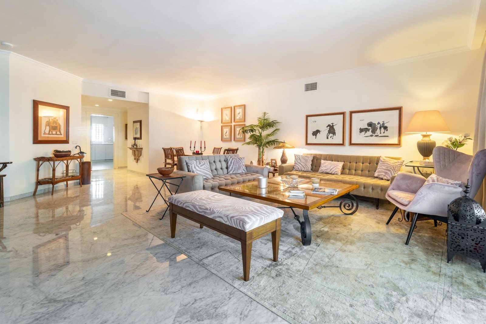 2 slaapkamer Appartement te huur in Marbella met zwembad garage - € 8.500 (Ref: 10062632)