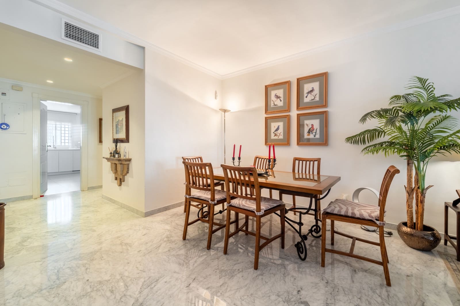 2 slaapkamer Appartement te huur in Marbella met zwembad garage - € 8.500 (Ref: 10062632)