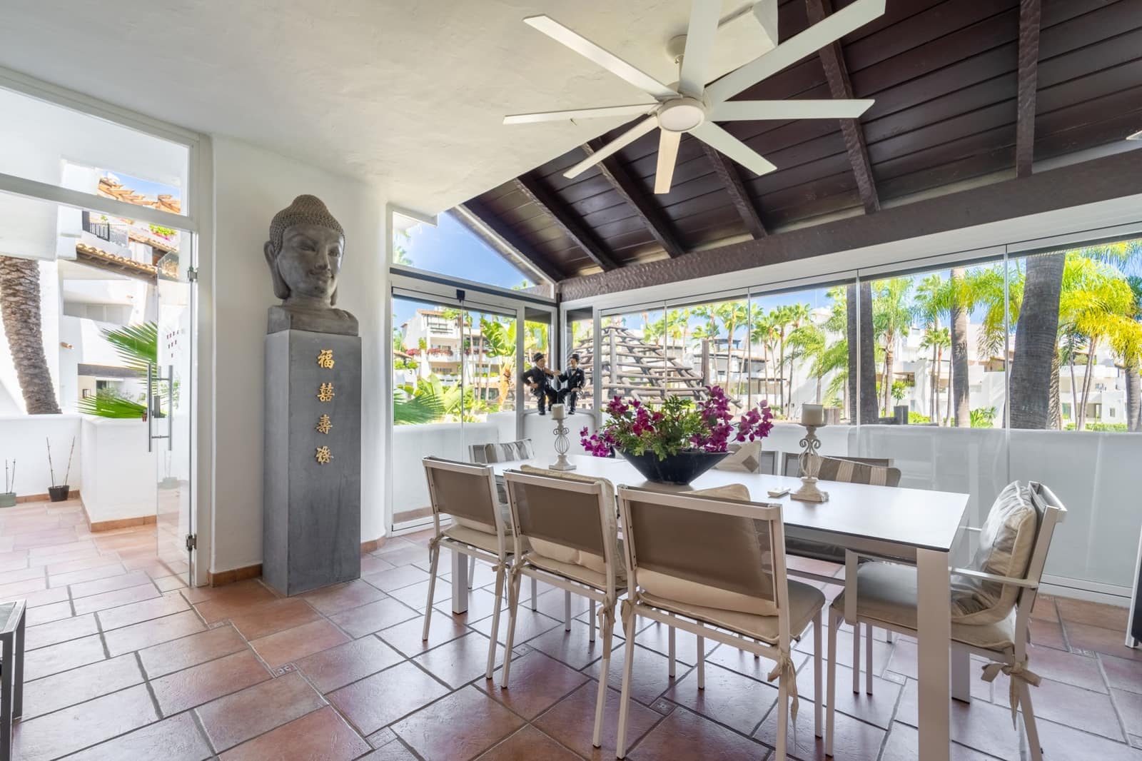 2 slaapkamer Appartement te huur in Marbella met zwembad garage - € 8.500 (Ref: 10062632)