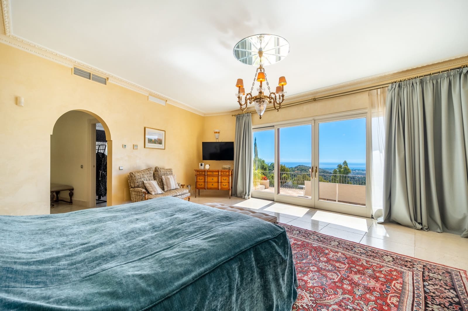 7 bedroom Villa for sale in La Zagaleta with pool garage - € 7,500,000 (Ref: 10078041)