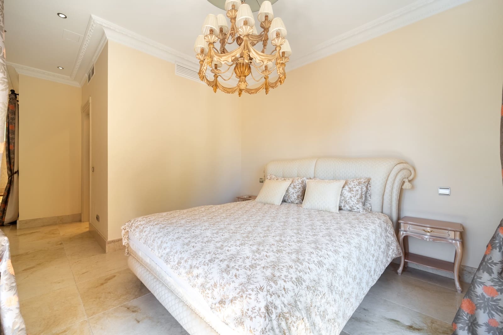 7 bedroom Villa for sale in La Zagaleta with pool garage - € 7,500,000 (Ref: 10078041)