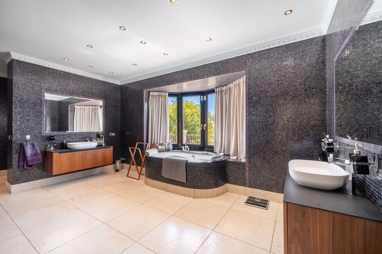 7 bedroom Villa for sale in La Zagaleta with pool garage - € 7,500,000 (Ref: 10078041)