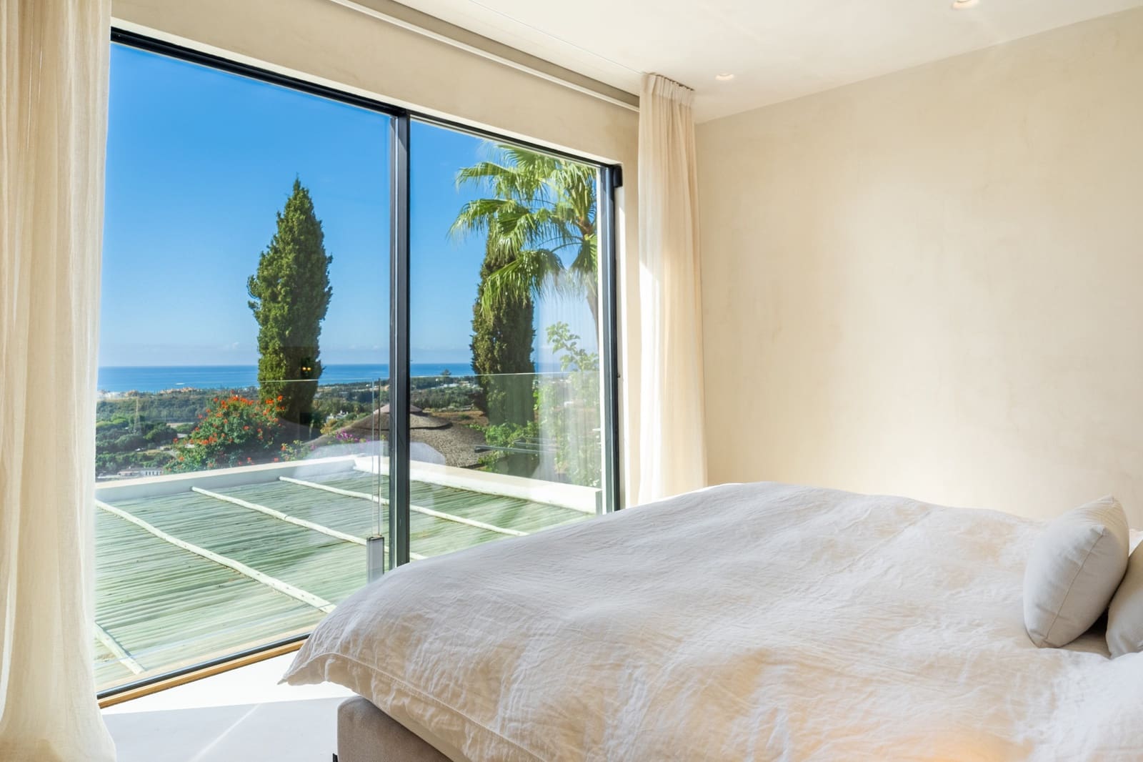 5 sypialnia Willa na kwatery wakacyjne w Estepona z basenem garażem - 12 000 € (Ref: 10091447)
