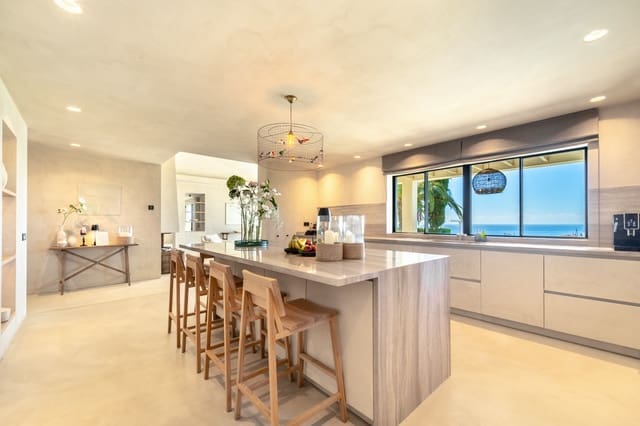 5 sypialnia Willa na kwatery wakacyjne w Altos de Estepona, Estepona - 12 000 € (Ref: 10091447)