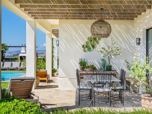 5 sypialnia Willa na kwatery wakacyjne w Altos de Estepona, Estepona - 12 000 € (Ref: 10091447)