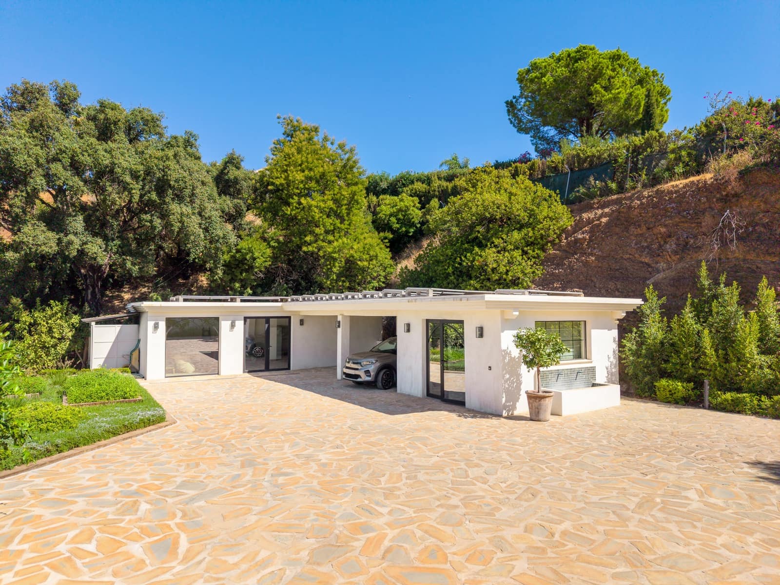 5 sypialnia Willa na kwatery wakacyjne w Estepona z basenem garażem - 12 000 € (Ref: 10091447)