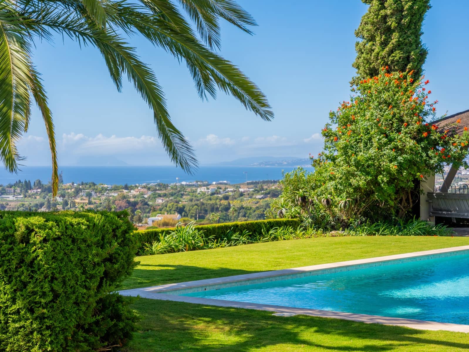 5 sypialnia Willa na kwatery wakacyjne w Estepona z basenem garażem - 12 000 € (Ref: 10091447)