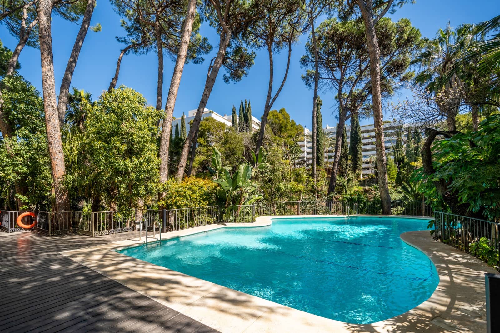 2 chambre Appartement à vendre à Marbella avec piscine garage - 950 000 € (Ref: 10094367)