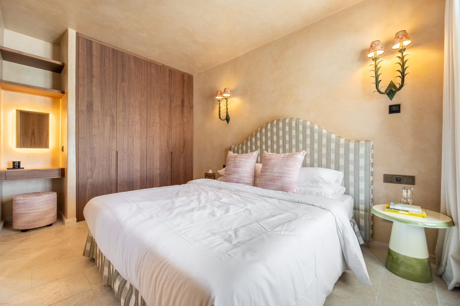 2 chambre Maison de Ville à vendre à Marbella avec piscine - 1 695 000 € (Ref: 10100094)