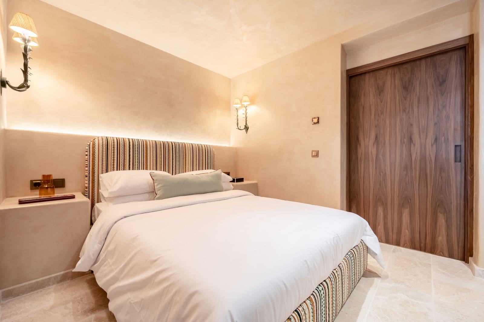 2 chambre Maison de Ville à vendre à Marbella avec piscine - 1 695 000 € (Ref: 10100094)