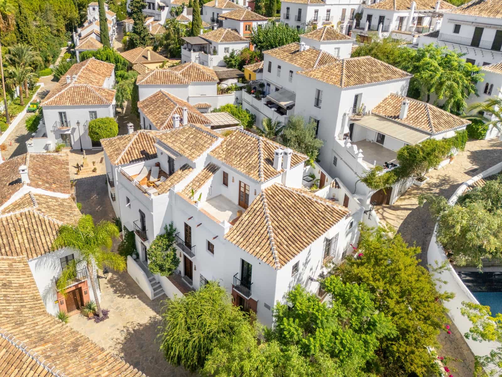 2 chambre Maison de Ville à vendre à Marbella avec piscine - 1 695 000 € (Ref: 10100094)