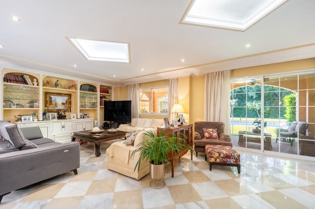 5 Zimmer Villa zu verkaufen in Marbella mit Pool Garage - 3.650.000 € (Ref: 10109365)