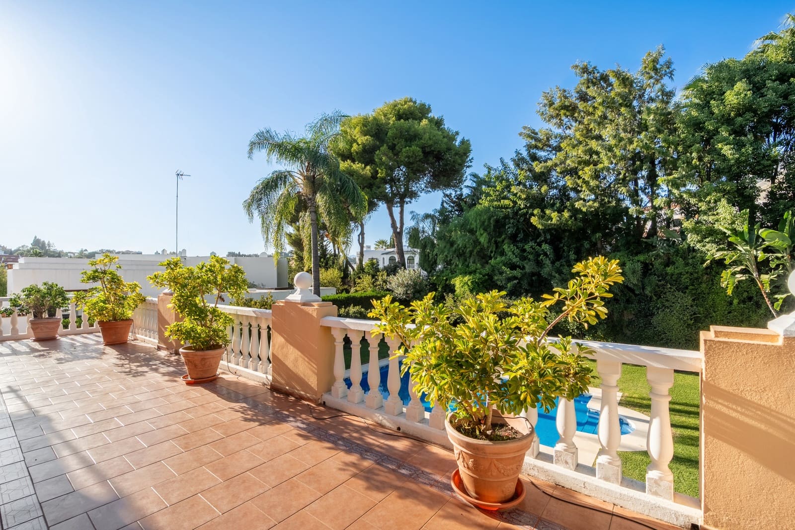5 Zimmer Villa zu verkaufen in Marbella mit Pool Garage - 3.650.000 € (Ref: 10109365)