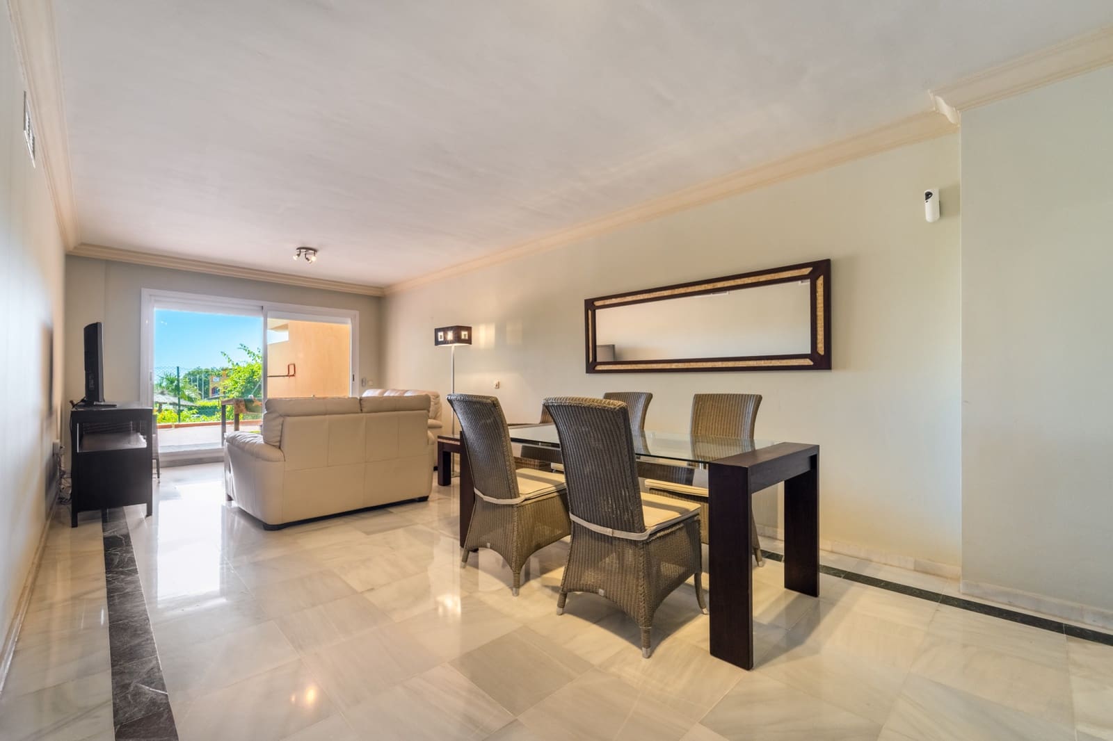2 sovrum Lägenhet att hyra i Marbella med pool garage - 2 400 € (Ref: 10120538)