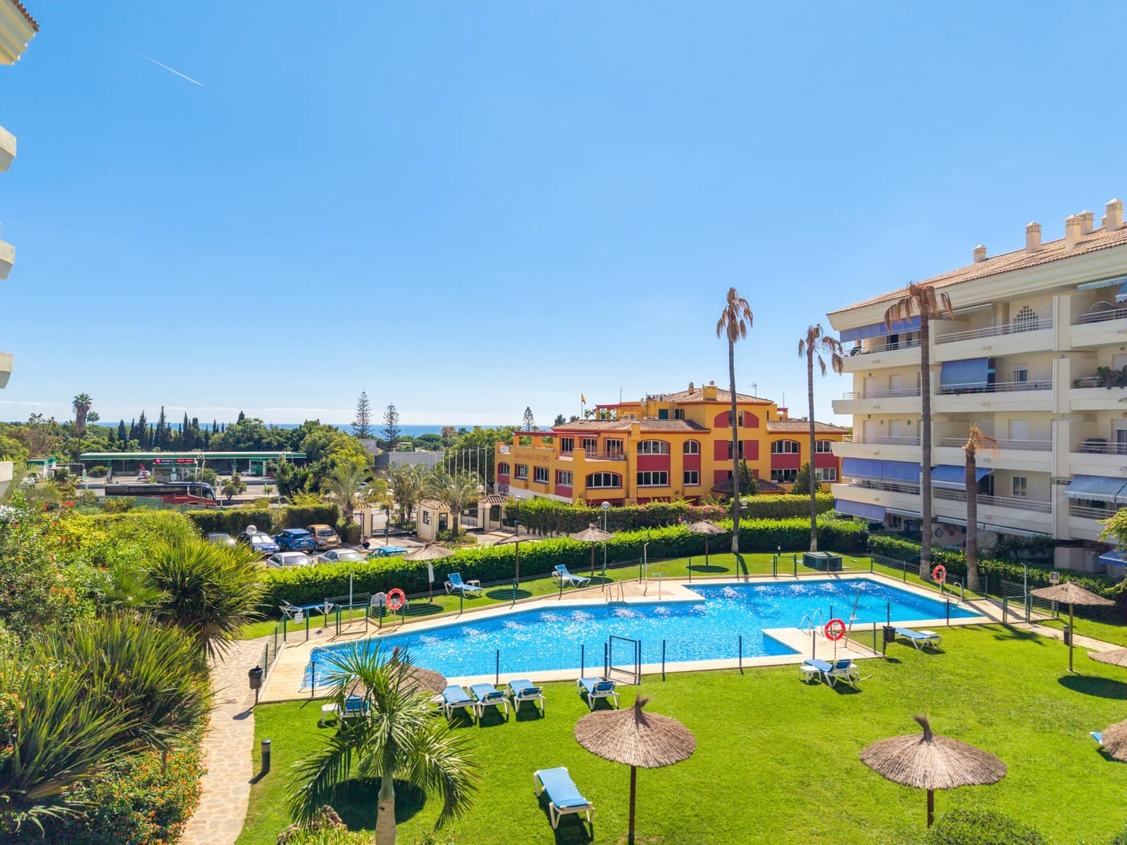 2 sovrum Lägenhet att hyra i Marbella med pool garage - 2 400 € (Ref: 10120538)