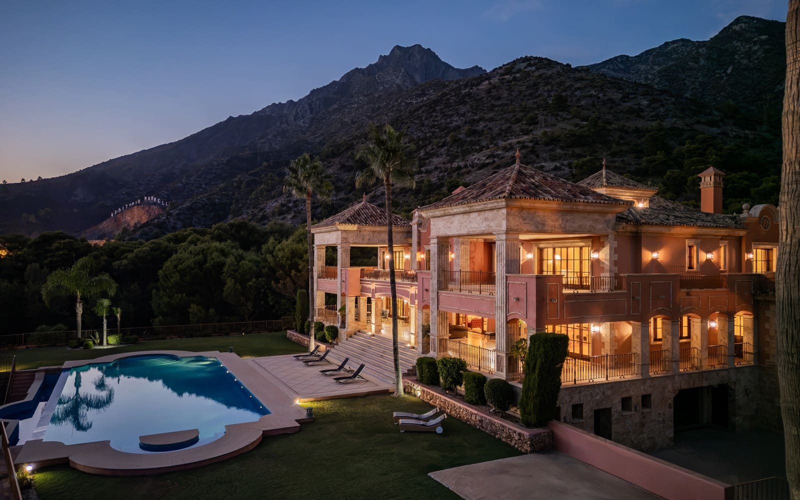 7 quarto Moradia para venda em Marbella com piscina garagem - 16 900 000 € (Ref: 10129011)